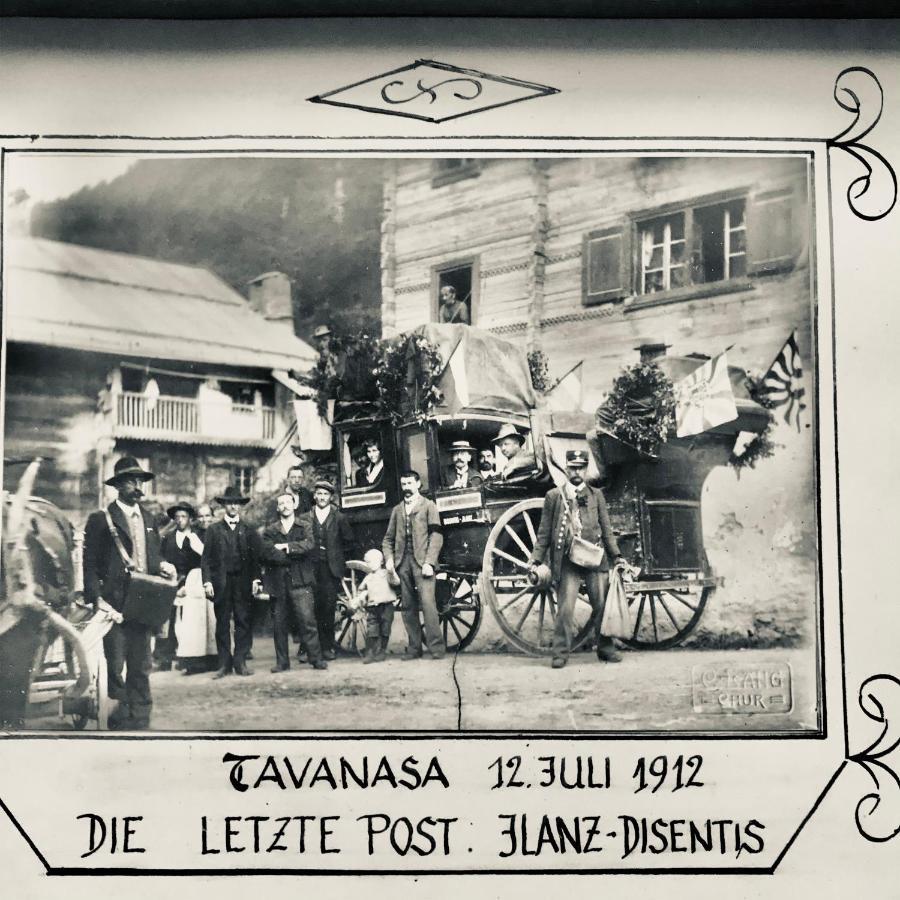 Ferienwohnung Alte Post mit Geschichte und Restaurant Tavanasa Exterior foto
